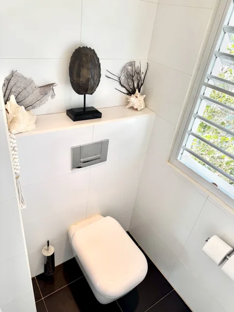 Toilet van het appartement